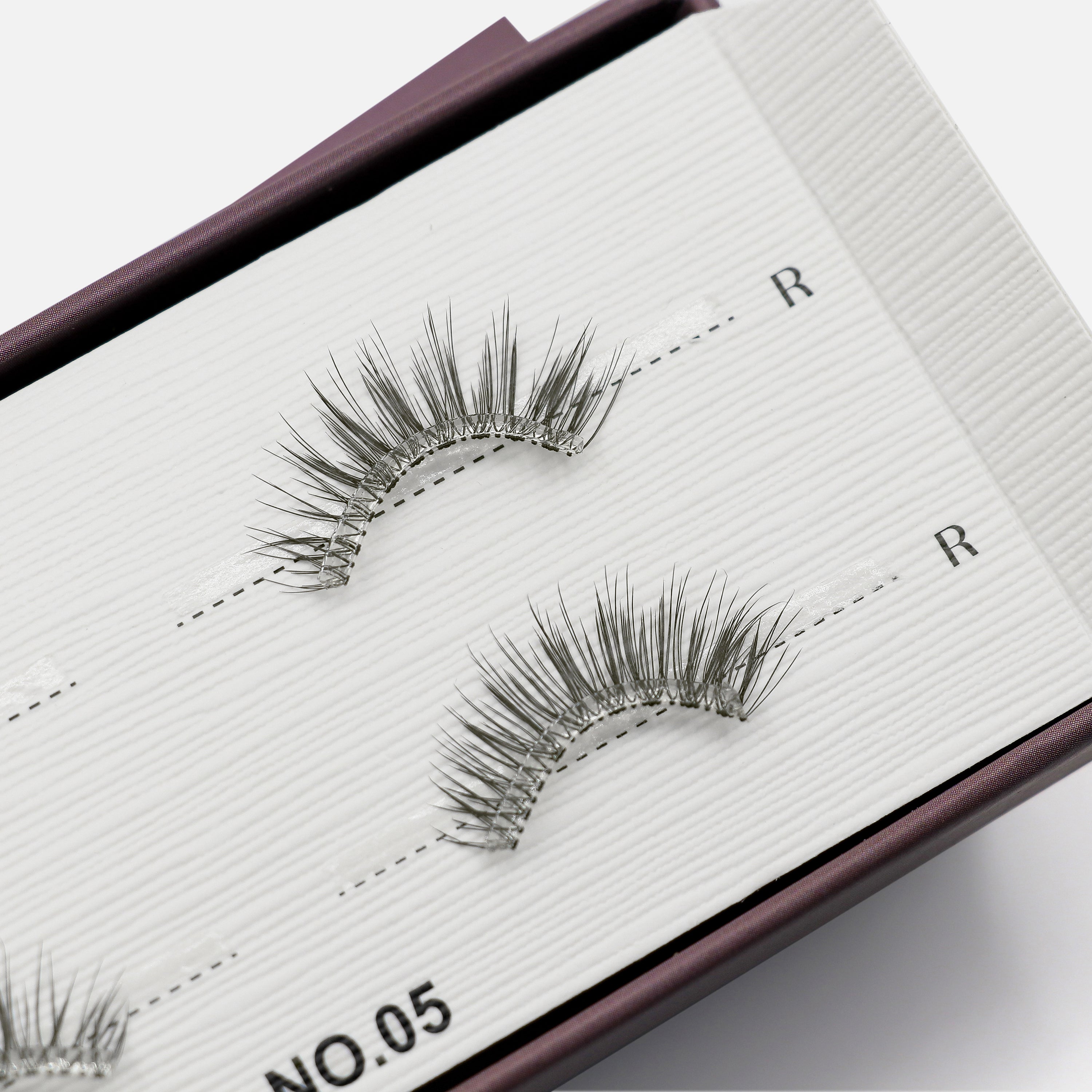 Pre-glued Half Lash NO.05 (Brún)