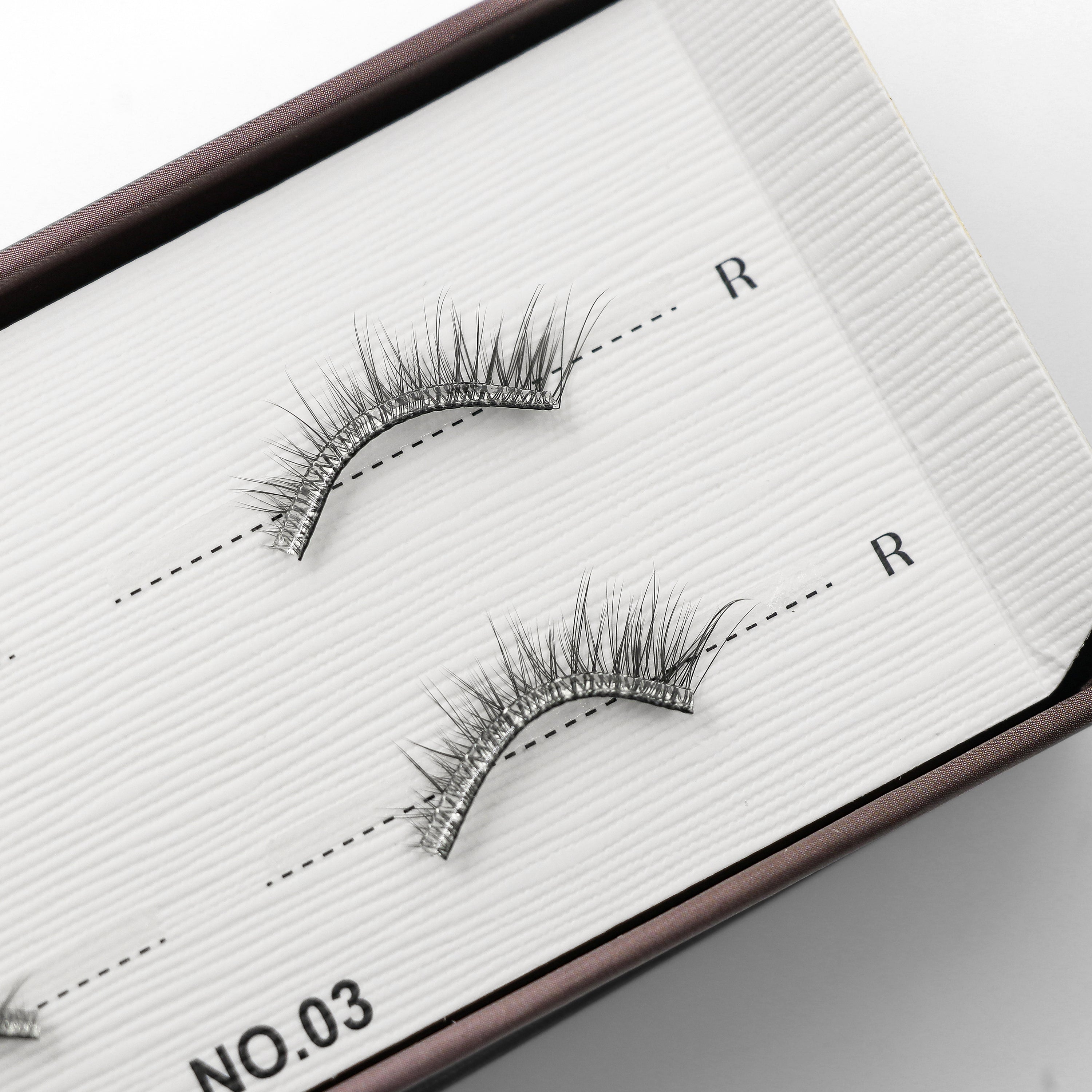 Pre-glued Half Lash NO.03